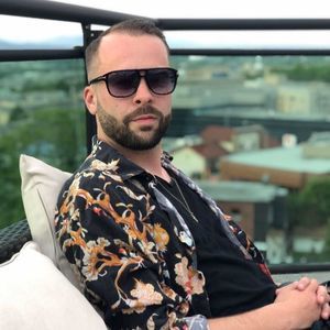 Meet your Posher, Pierre-olivier